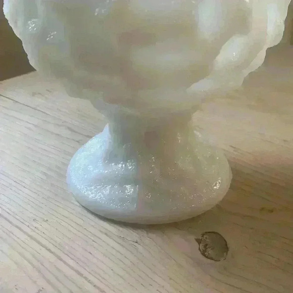 E O Brody Co Milk Glass Vintage - Picture 5 of 6